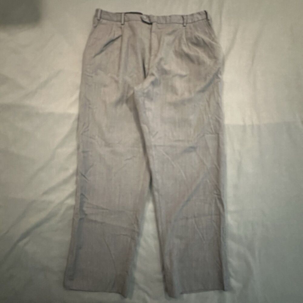 Kirkland Signature 100% Wool Dress Pants Mens 38x30 Made in Italy Pleated Grey